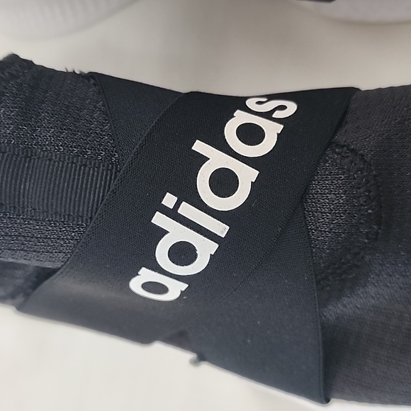 adidas Women's Shoes Size: 8 - Picture 4 of 17